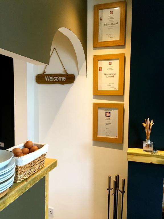 Carolina Guest House Кеймбридж Екстериор снимка